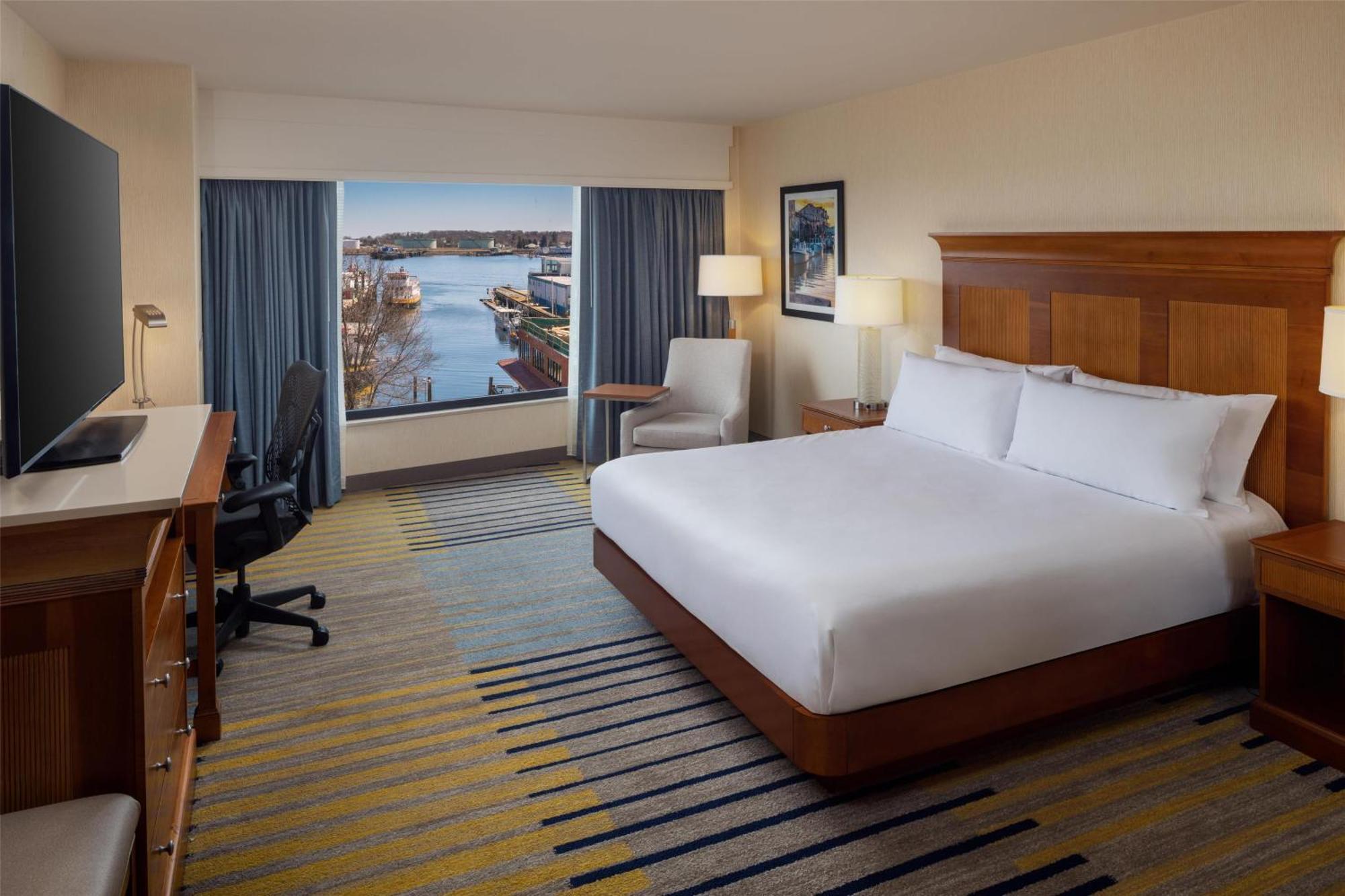 King Room Water View,1674706393:JPEG