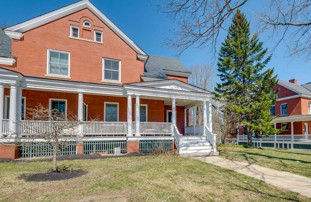 Historic Casco Bay Home On Great Diamond Island-1