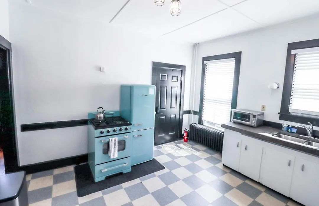 Centrally Located East End & Off-Street Parking-1