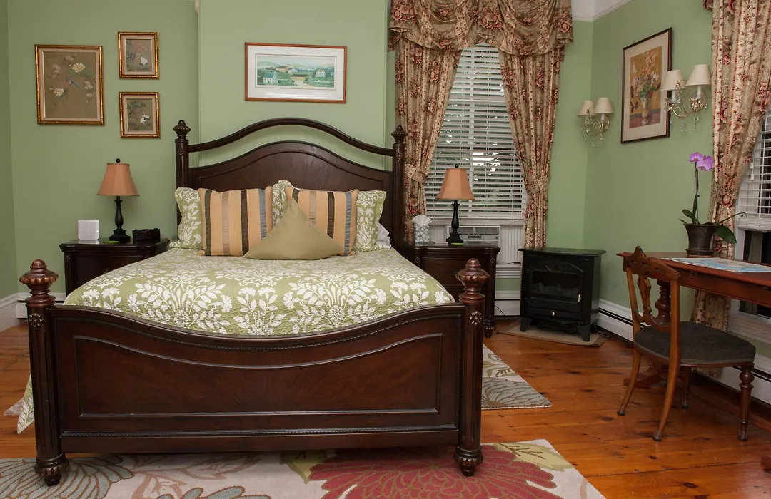 Blind Tiger Portland - Carleton Street Guest House-1