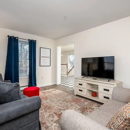 Spacious & New 2 Bd 3 Ba High End House-3