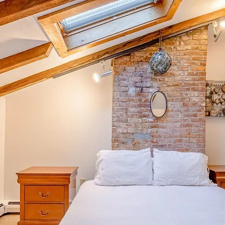 Historic Hideaway, Apt #4-2