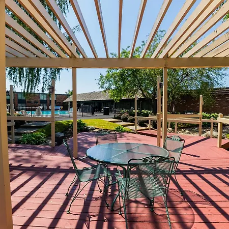 Fireside Inn & Suites Portland (Adults Only)-2
